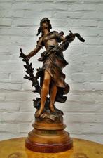 Auguste Moreau (1834-1917) - Sculpture, Le Sentier Fleuri -, Antiquités & Art