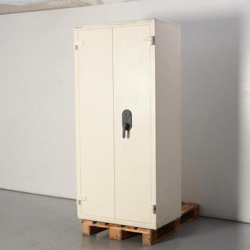 Polifer kluis, lichtgrijs, 194.50 x 90.50 cm, incl. 4 leg..., Huis en Inrichting, Kasten | Roldeurkasten en Archiefkasten, Gebruikt