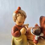 Goebel - Beeldje - Hummel #67 - Doll Mother - TMK8 -