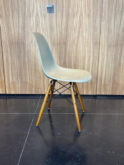 Herman Miller - Ray Eames, Charles Eames, Charles & Ray, Antiek en Kunst, Antiek | Meubels | Stoelen en Sofa's