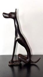 Abdoulaye Derme - sculptuur, Chien Le gardien silencieux -