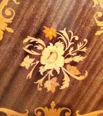 Bijzettafel - Italiaanse intarsia marqueterie ingelegde