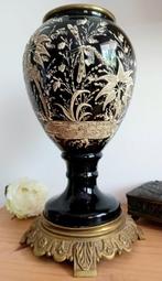 Decoratief ornament - Keramis Boch - België - Gestileerd