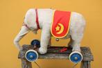 Steiff: pull toy olifant, 1950, met knoopje. EAN 1335.2 -