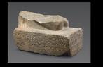 Égypte ancienne Granite Base de sculpture importante pour le