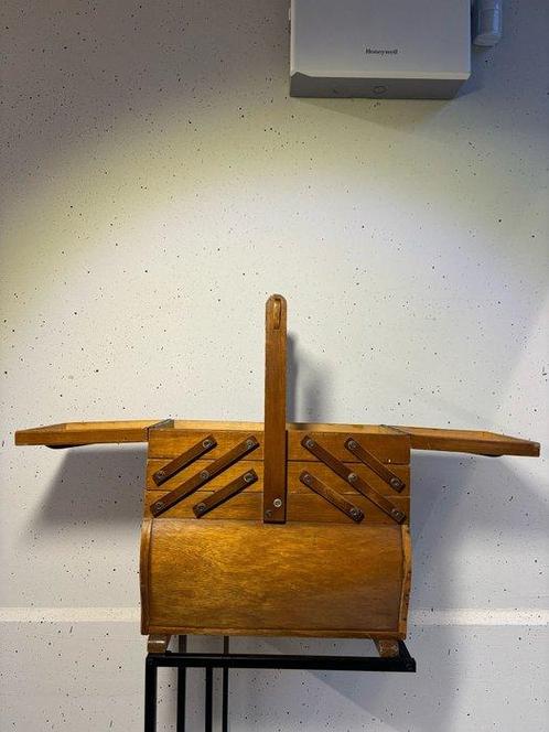 Naaidoos - Antieke Uitklapbare Naaidoos uit de Mid-20e Eeuw, Antiek en Kunst, Curiosa en Brocante