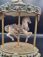 Boîte à musique carrousel – The Carousel Rose Musical, Antiquités & Art