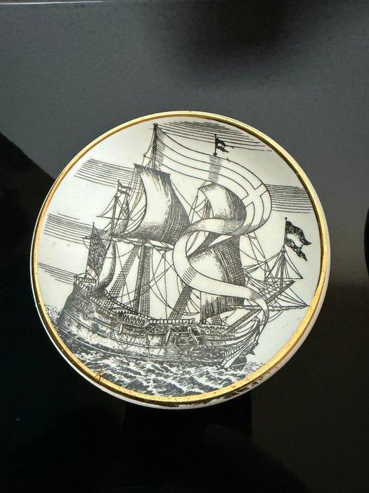 Fornasetti - Piero Fornasetti - Onderzetter (8) - Veliero -, Antiek en Kunst, Antiek | Meubels | Stoelen en Sofa's