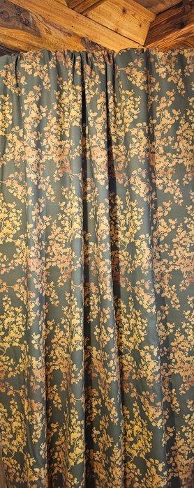 300x280cm! Tessuto Exclusive Selection Coco Chanel Style, Antiek en Kunst, Antiek | Meubels | Tafels