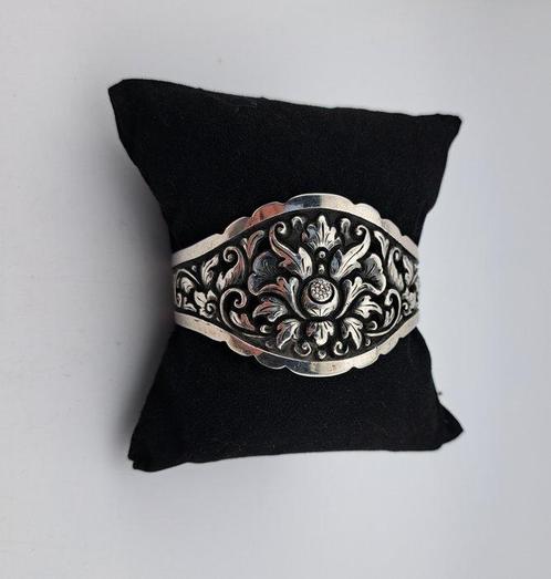 Sans Prix de Réserve - Bracelet Argent - Djokja,, Handtassen en Accessoires, Antieke sieraden