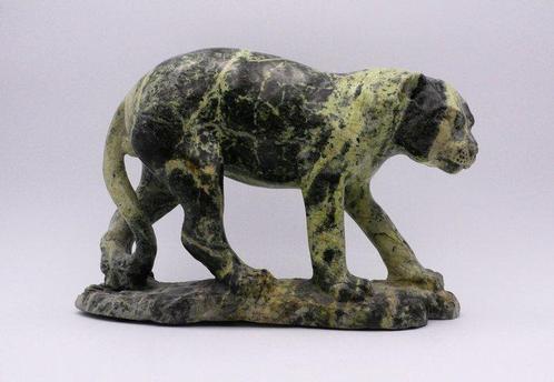 Jonah Runyanga - Statue, Tijger op Jacht - 26 cm - Jade, Verzamelen, Dierenverzamelingen