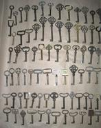 134 alte Schlüssel Key Cle mit Hohldorn für Möbel Schränke