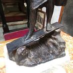 Figuur - Donna che passa il fiume - Brons, Marmer