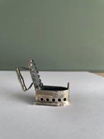 H. Hooijkaas - Figurine - zilveren miniatuur strijkijzer van