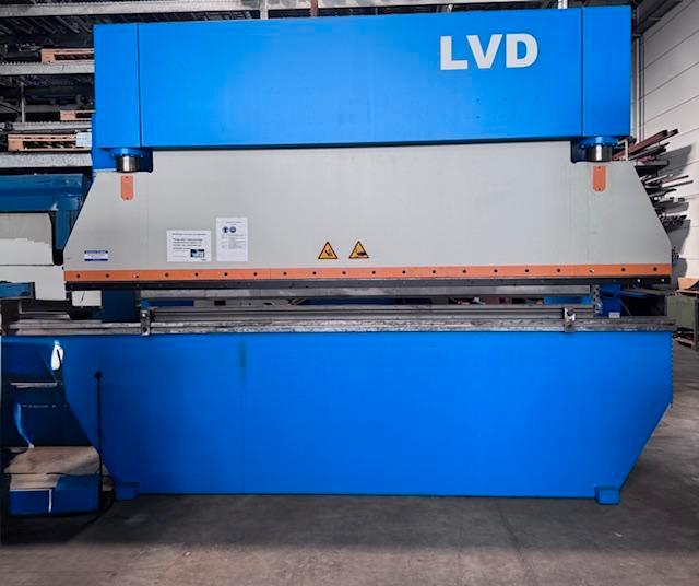(83) Kantbank / plooibank LVD 100 Ton x 4 meter, Zakelijke goederen, Machines en Bouw | Metaalbewerking