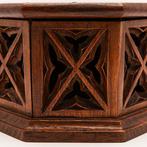 Tabor néogothique, en bois de mahogany, du 19ème siècle. -, Antiek en Kunst