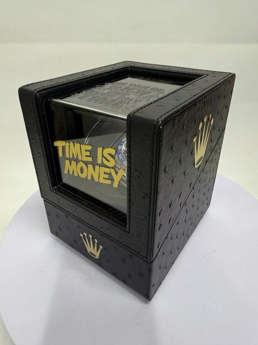 Vanessa Fodera (1981) - TIME IS MONEY - Luxury Watch winder, Antiek en Kunst, Kunst | Designobjecten