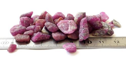 Rubis 194 carats cristaux de rubis brut, non traités- 38.83, Verzamelen, Mineralen en Fossielen