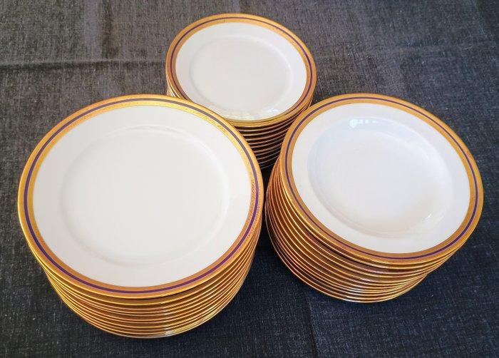 Bavaria, Mitterteich - Eetservies voor 12 (40) - 24 kt goud, Antiek en Kunst, Antiek | Meubels | Tafels