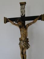 sculptuur, Christus am Kreuz mit Memento Mori - 67 cm - Hout