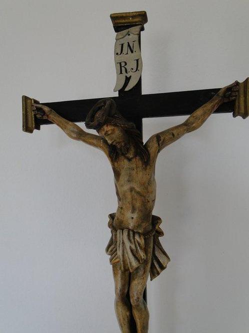 sculptuur, Christus am Kreuz mit Memento Mori - 67 cm - Hout, Antiek en Kunst, Kunst | Niet-Westerse kunst