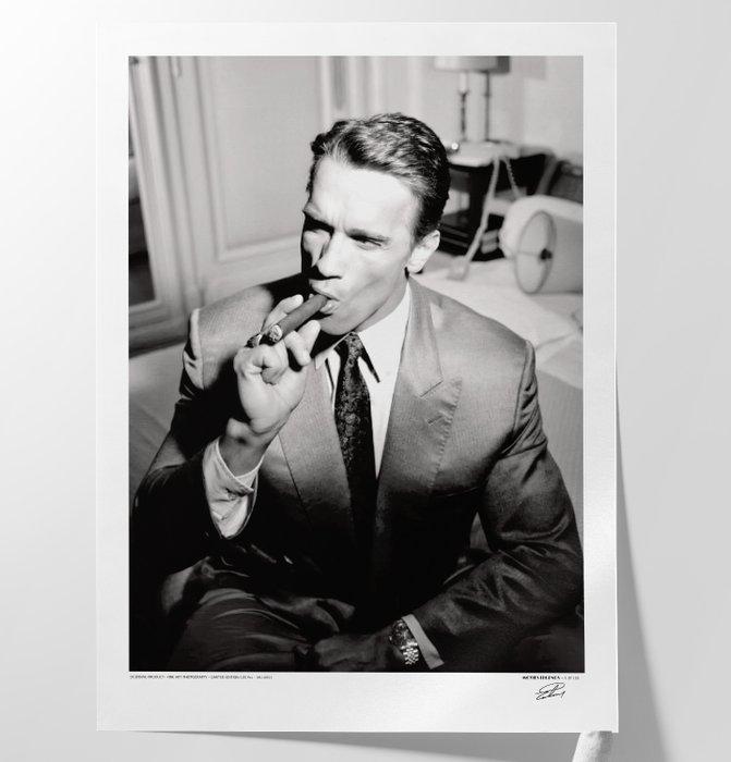 Arnold Schwarzenegger (with cigar) - Luxury Photography -, Verzamelen, Film en Tv