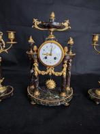 Klok en garnituur set (3) - Marmer, Messing - 1850-1900