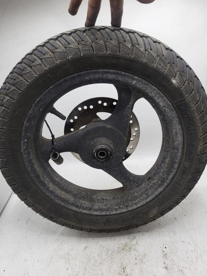 Znen F22 2015 ZN50QT-32 / Voorwiel goede band Incl., Fietsen en Brommers, Brommeronderdelen | Scooters, Frame, Overige merken