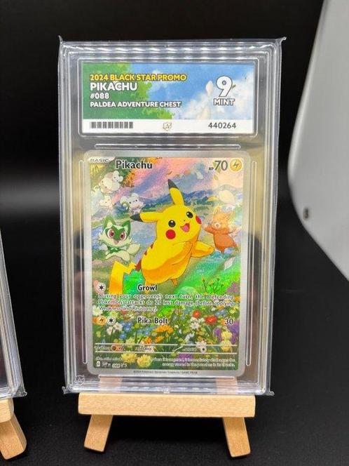 Pokémon - 2 Graded card - Pikachu Black Star Promo + Eevee, Hobby en Vrije tijd, Verzamelkaartspellen | Pokémon
