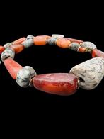 Indrukwekkende halsketting met oude neolithische granieten, Antiek en Kunst