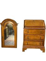 Vitrinekast - Wortelnotenhout - Secretarisbureau
