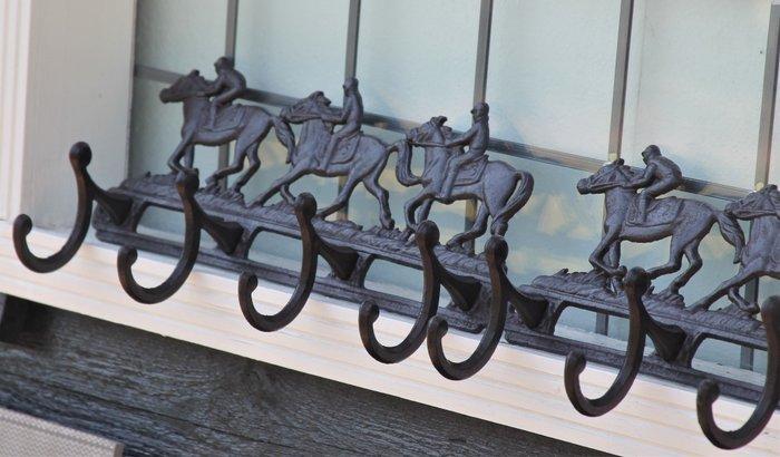 Kapstok (2) - paard - Gietijzer - kapstokhaken gietijzer, Antiek en Kunst, Kunst | Designobjecten