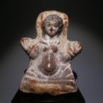 Égypte ancienne Terre cuite Figure de femme concubine. 17 cm, Verzamelen