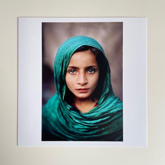 Steve McCurry (1950–) - Afghan refugee. Peshawar, Pakistan,, Antiek en Kunst, Kunst | Designobjecten