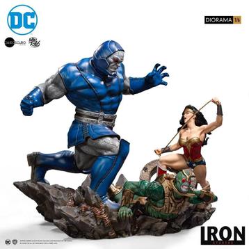 Iron Studios DC Comics 1/6 Diorama-Wonder Woman vs. Darkseid, Ophalen of Verzenden