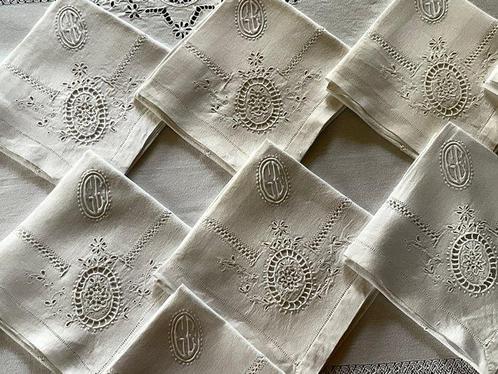11 pure linnen servetten met initialen G.E. en open thread, Antiek en Kunst, Antiek | Tapijten, Tafelkleden en Textiel