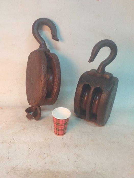 Werkgereedschap (2) - Katrollen Amsterdam - Pulleys, Antiek en Kunst, Curiosa en Brocante