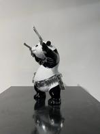 Van Apple - Street Panda - Guns Up, Antiek en Kunst