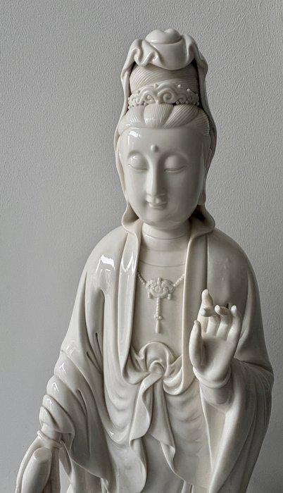 Figuur - Guanyin mit Gefäß auf Drache stehend - 62,7 cm - 8, Antiek en Kunst, Antiek | Overige Antiek