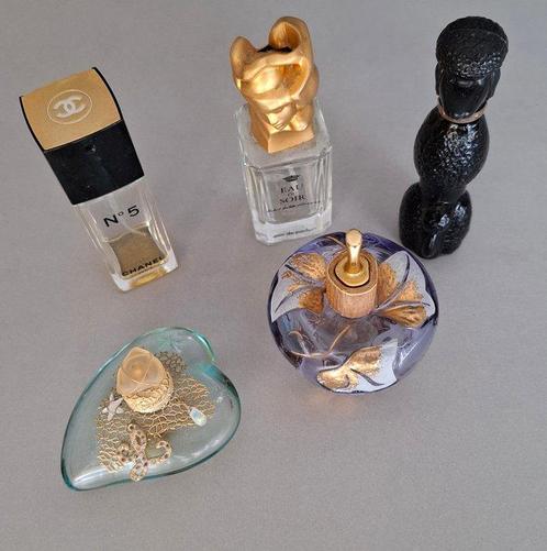 Themacollectie - Parfumflesjes - Chanel, Sisley / Lolita, Antiek en Kunst, Antiek | Speelgoed