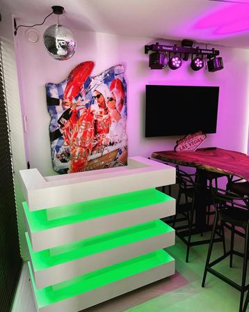 Dj booth led - dj meubel led beschikbaar voor biedingen