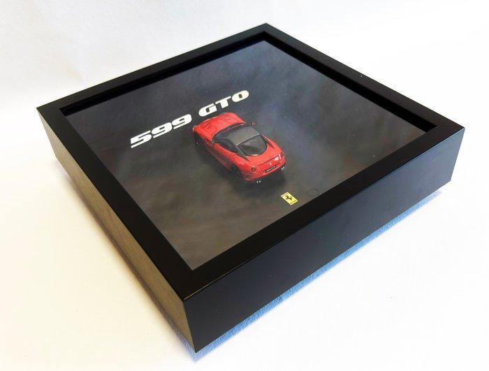 Artwork - Ferrari - 599 GTO - 2010, Hobby en Vrije tijd, Modelauto's | 1:5 tot 1:12