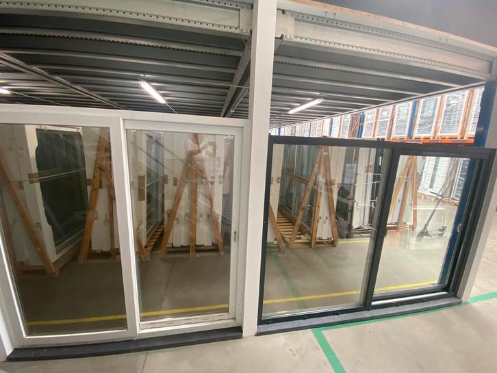 pvc schuifraam, garagedeur, buitendeur, kozijn, schuifpui,, Doe-het-zelf en Bouw, Raamkozijnen en Schuifdeuren, Inclusief glas