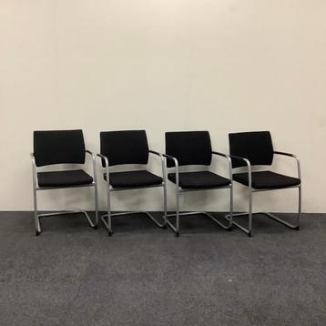 Tweedehands complete set van 4 stuks Ahrend vergaderstoelen,
