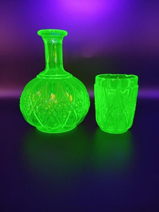 Val Saint Lambert - Kaptafelset (2) - Uraniumglas - VSL, Antiek en Kunst, Antiek | Glaswerk en Kristal