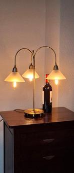 Gebogen tafellamp - Messing, Glas - Inclusief 3 led lampjes, Antiek en Kunst