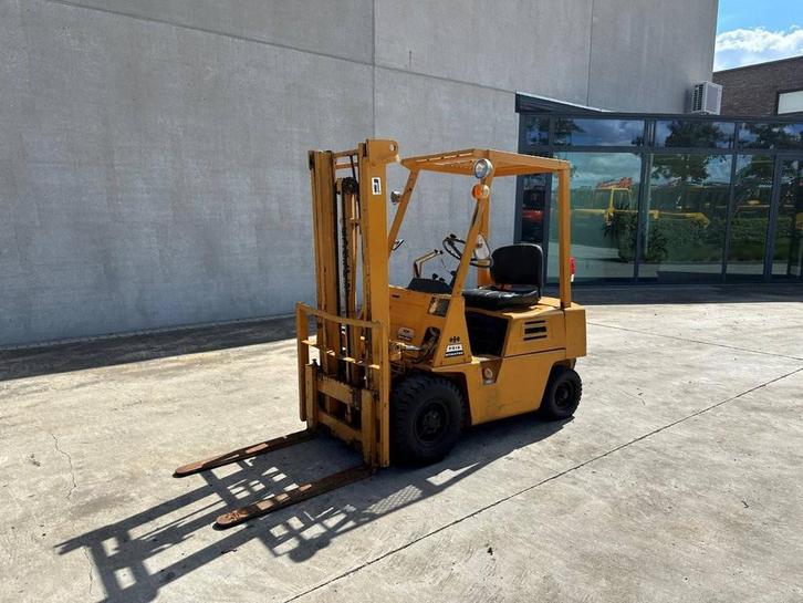 Veiling: Heftruck Komatsu FG15-12 Benzine 1500kg 3.3m 1984, Zakelijke goederen, Machines en Bouw | Heftrucks en Intern transport
