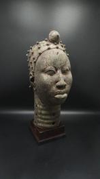 prachtig koninklijk hoofd van Ife - bini /edo - Nigeria