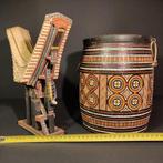 Bak - Toraja - Indonesië - Toraja-huis en vaartuig. (Zonder