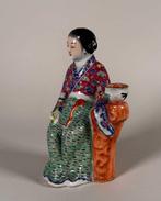Figure - Seated Young Girl on rock - Porcelaine - Chine